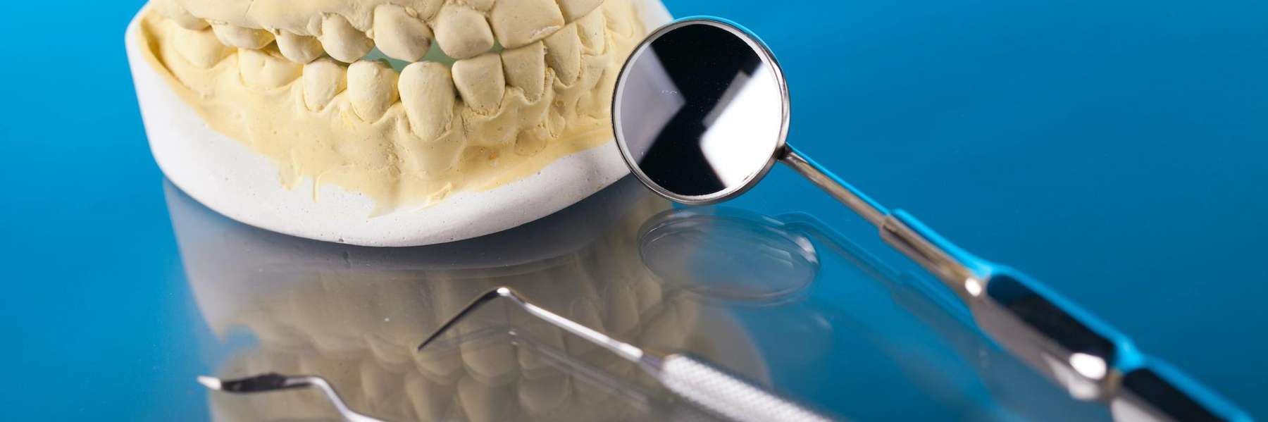 dental tools used by dentist